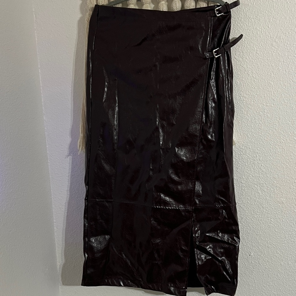 SHEIN Elegant Faux Leather Skirt